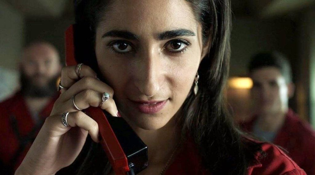 Alba Flores como Nairóbi em La Casa de Papel (Imagem: Divulgação/Netflix)