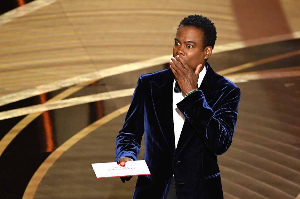 chris-rock-enfim-se-pronuncia-sobre-momento-constrangedor-do-oscar-saiba-o-que-ele-disse.