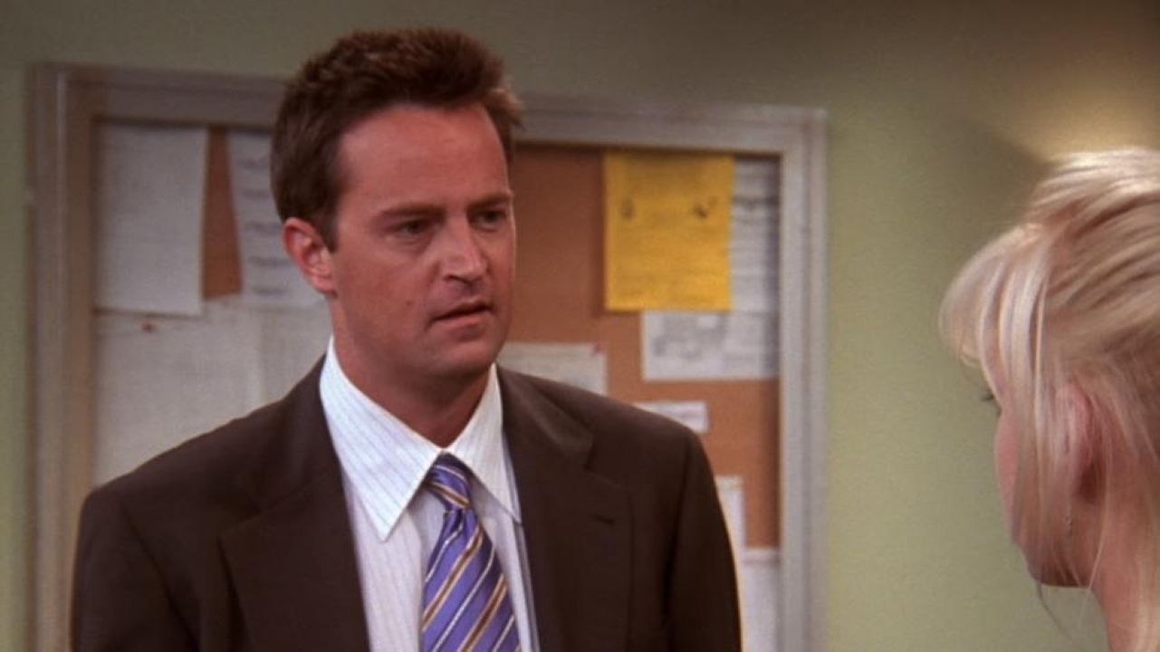 Chandler (Matthew Perry) em Friends (Reprodução)