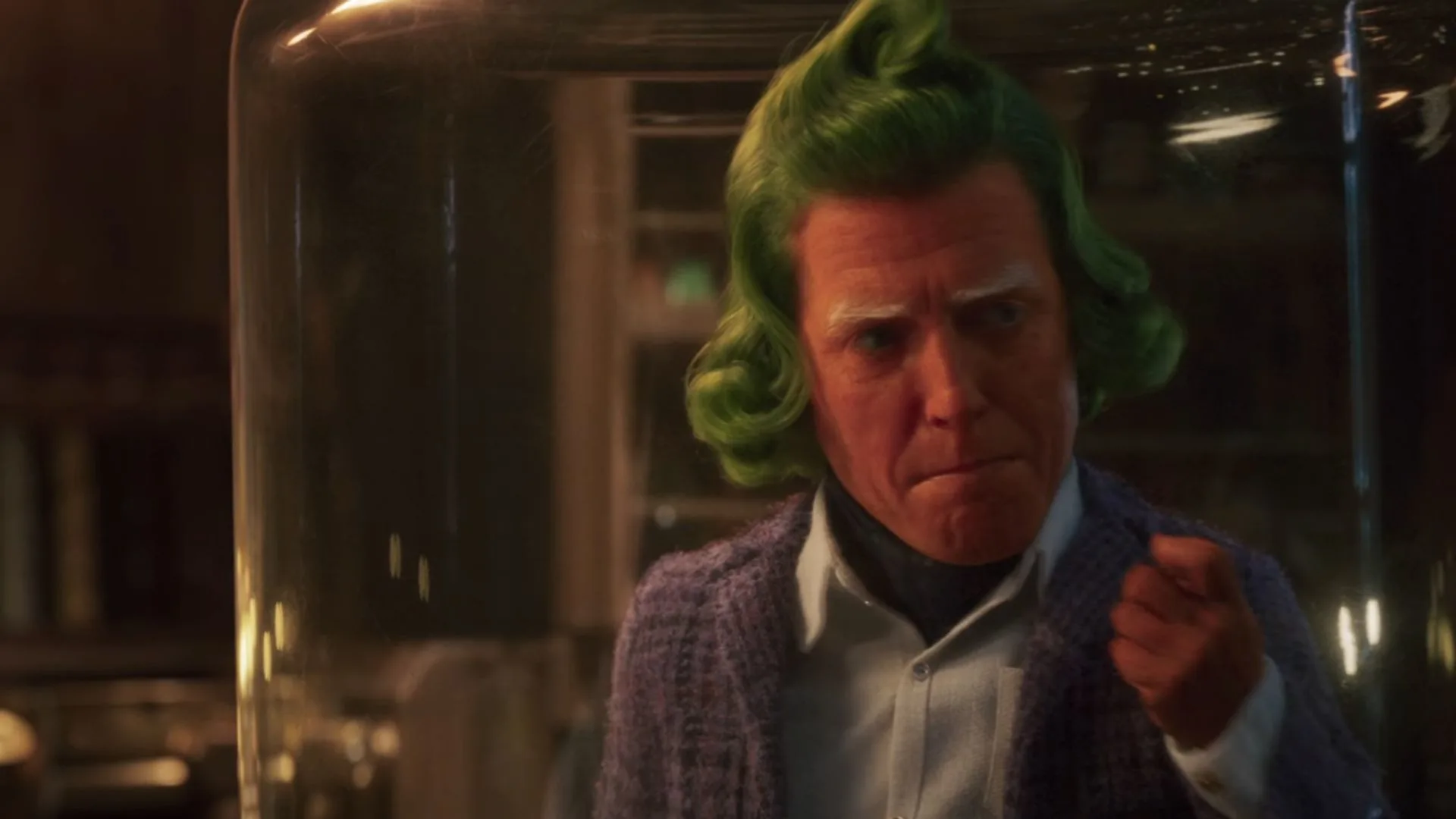 Ator com nanismo critica escalação de Hugh Grant como Oompa Loompa: "o que diabos fizeram com ele?"