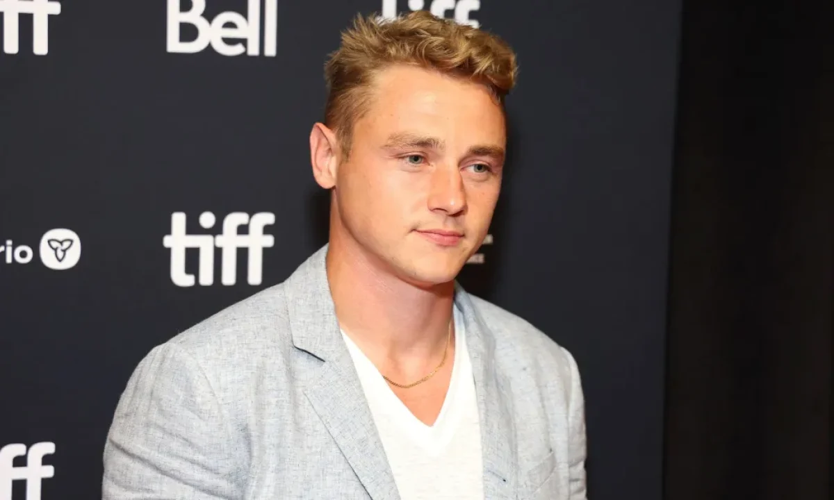 Ben Hardy: 7 fatos sobre o ator de 