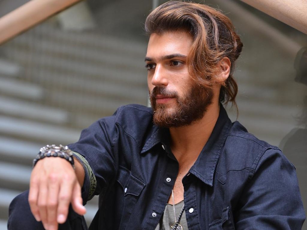 Can Yaman curiosidades