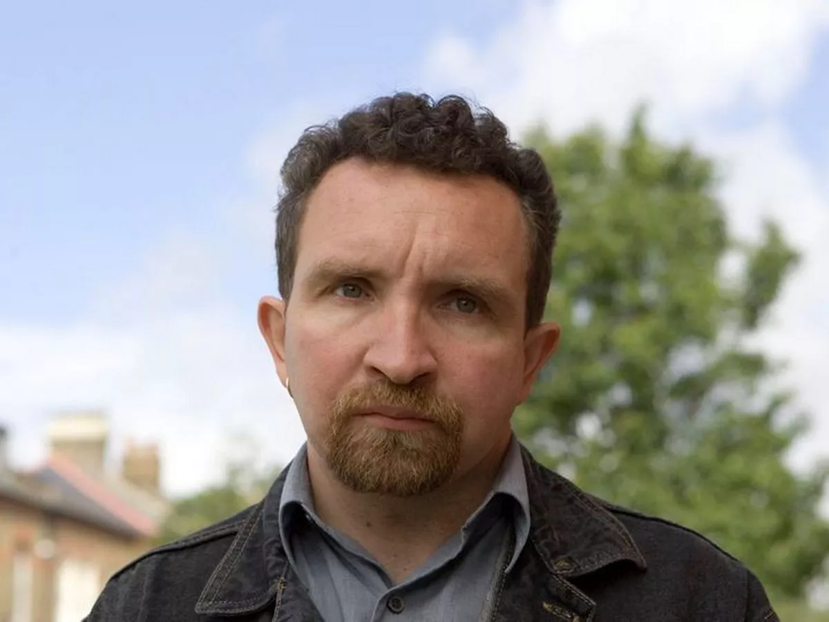 Eddie Marsan - Campbell