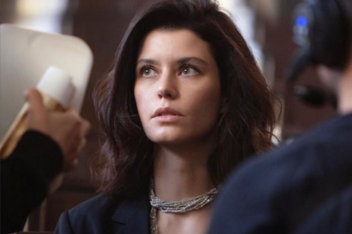 Beren Saat 2