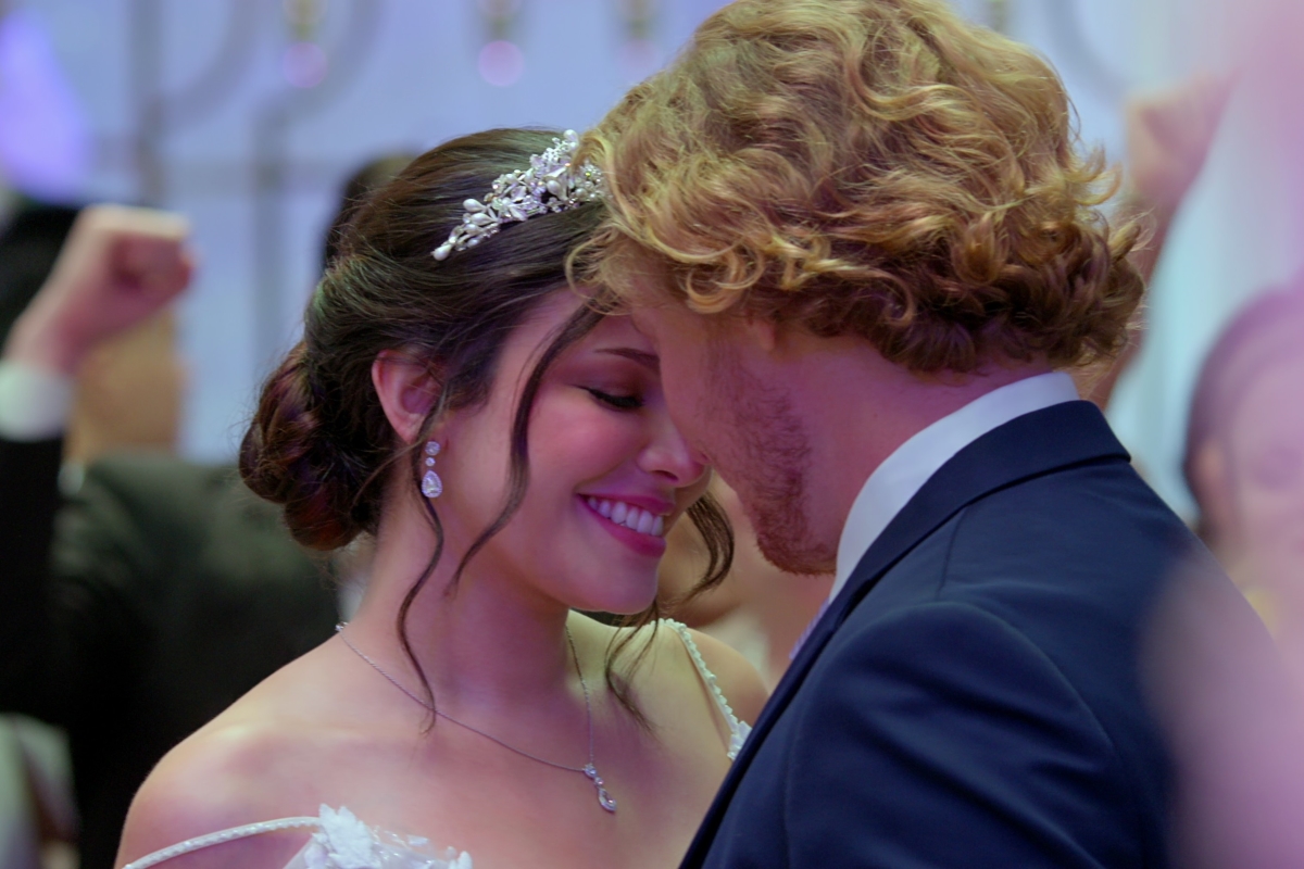 Amy e Johnny em Casamento às Cegas (Divulgação / Netflix)