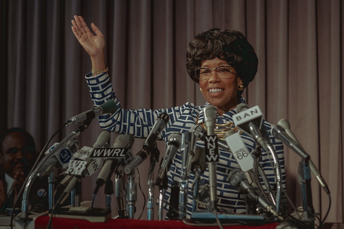 Regina King como Shirley Chisholm em Shirley Para Presidente (Divulgação / Netflix)