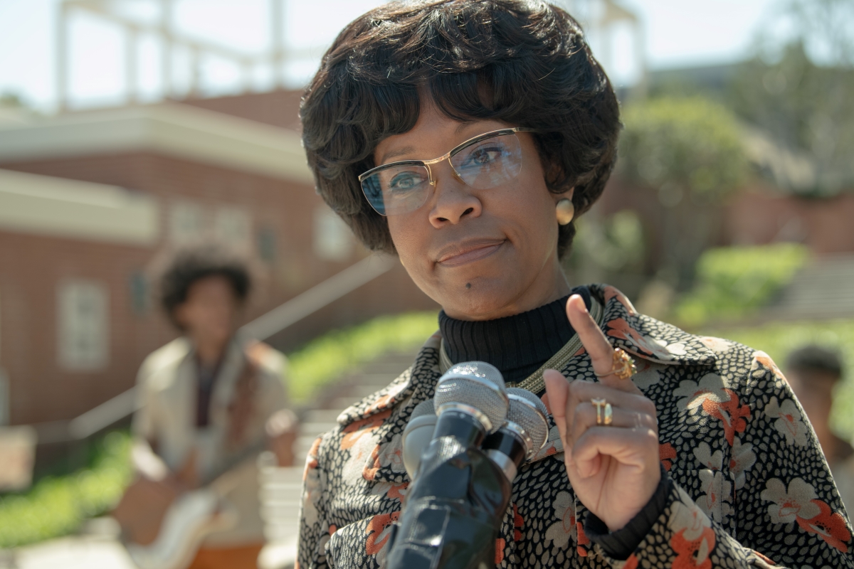 Regina King como Shirley Chisholm em Shirley Para Presidente (Divulgação / Netflix)