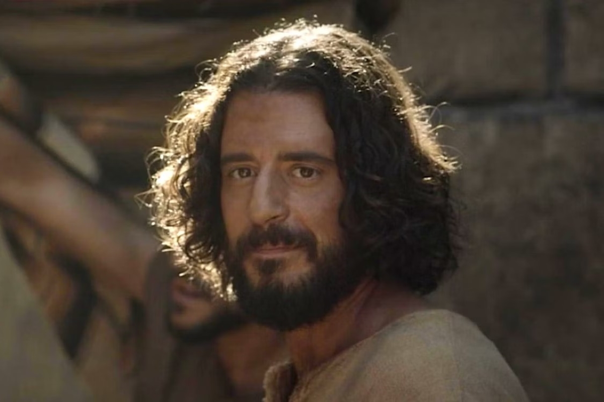 Jonathan Roumie como Jesus em The Chosen (Reprodução)