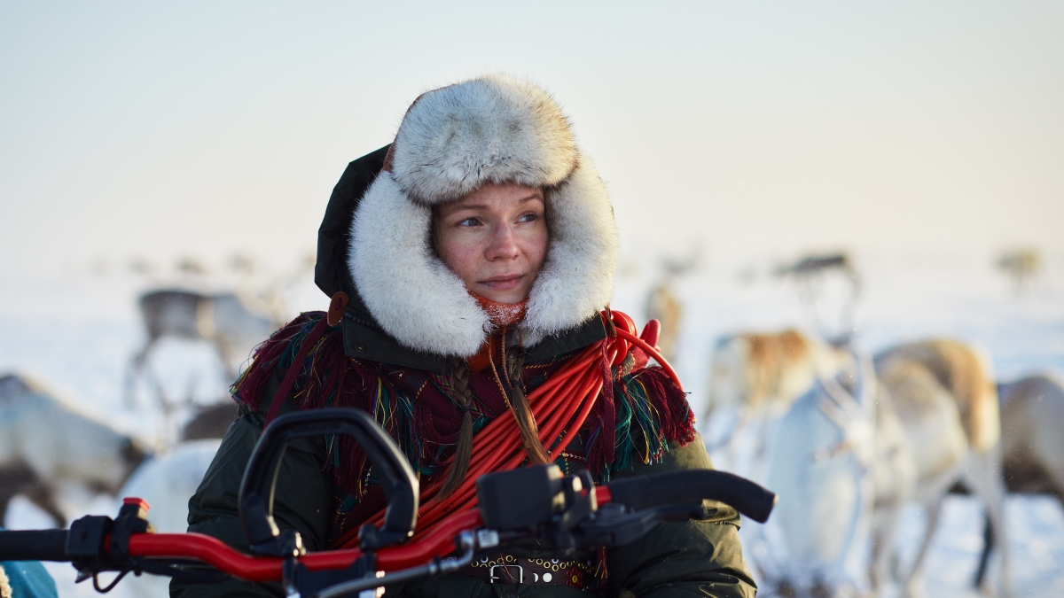 Elin Oskal como Elsa em Herança Roubada (Divulgação / Netflix)