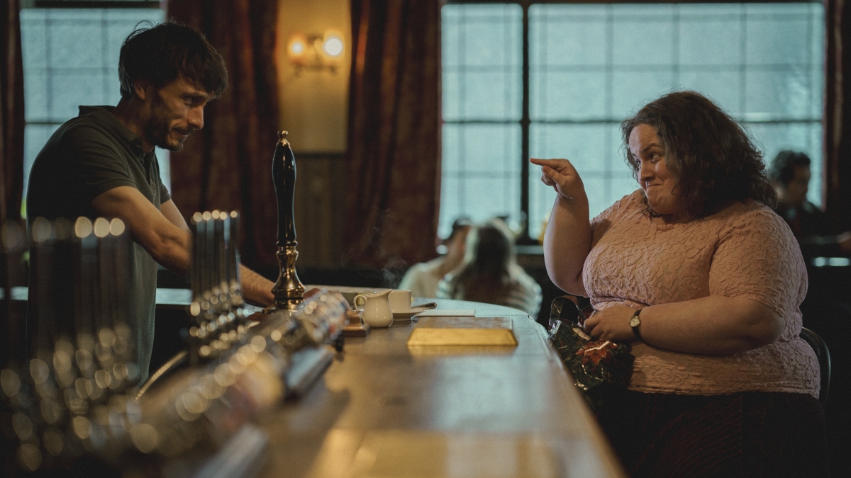 Richard Gadd como Donny, e Jessica Gunning como Martha em Bebê Rena (Divulgação / Netflix)