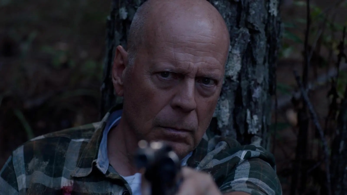 Bruce Willis como Frank em No Lugar Errado (Reprodução)