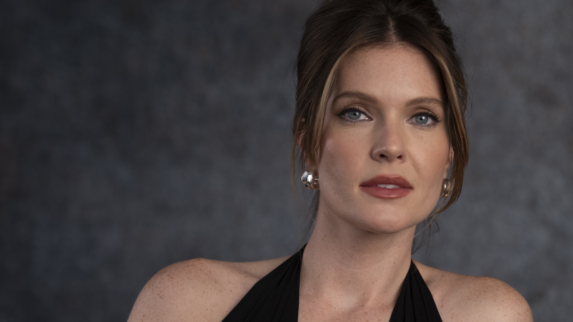 Meghann Fahy elenco Sereias